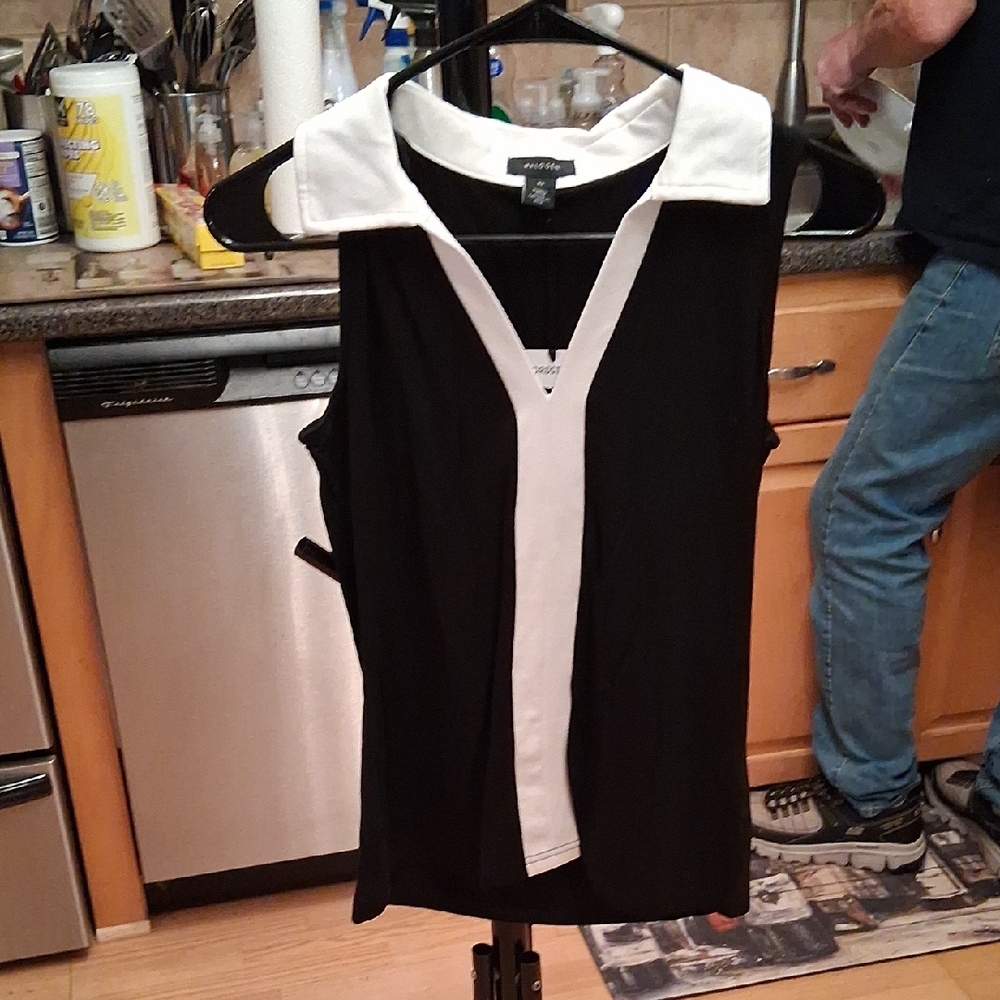 Halogen Black and White Sleeveless Blouse